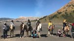 Senyum Manis Via Vallen di Bromo
