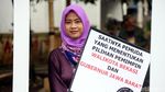 Warga Pekayon Bekasi Asyik Selfie di Booth Instagram