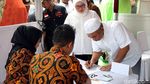 Berpeci Putih, Rahmat Effendi Nyoblos di Pekayon Bekasi
