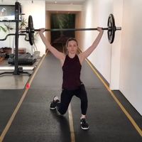 Jangan main-main dengan Captain Marvel.