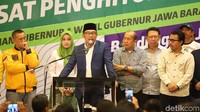 Ridwan Kamil menggelar konferensi pers di Hotel Papandayan, Bandung.