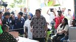 Deddy Mizwar Nyoblos Bareng Istri di TPS 61 Jatiwaringin