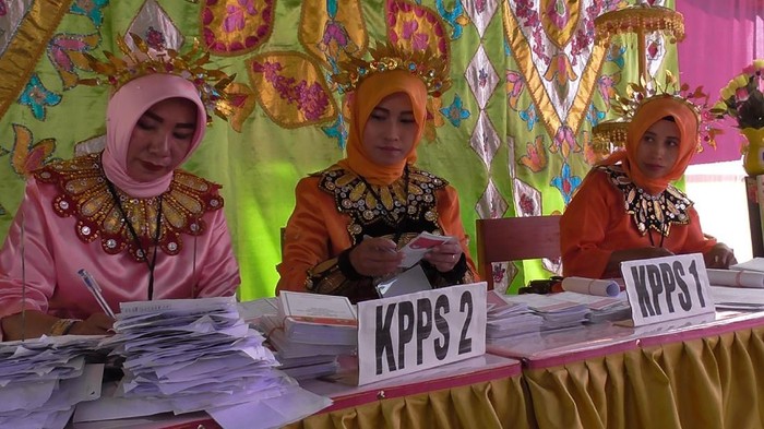 Tarik Warga, TPS di Gorontalo Ini Bagi-bagi Doorprize ke Pemilih