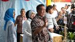 Deddy Mizwar Nyoblos Bareng Istri di TPS 61 Jatiwaringin