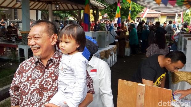Deddy Mizwar di TPS / 