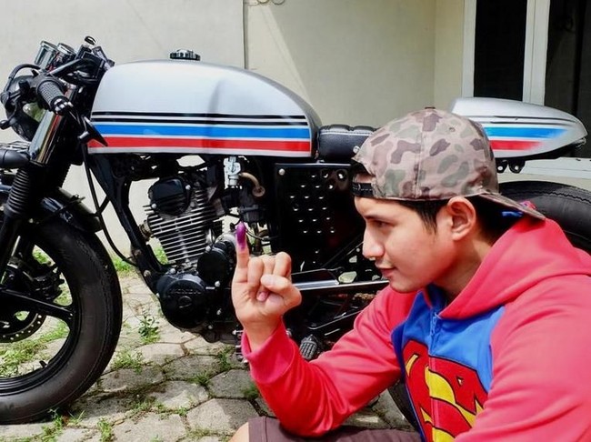 Chand Kelvin Bantah Hamili Fans Halu
