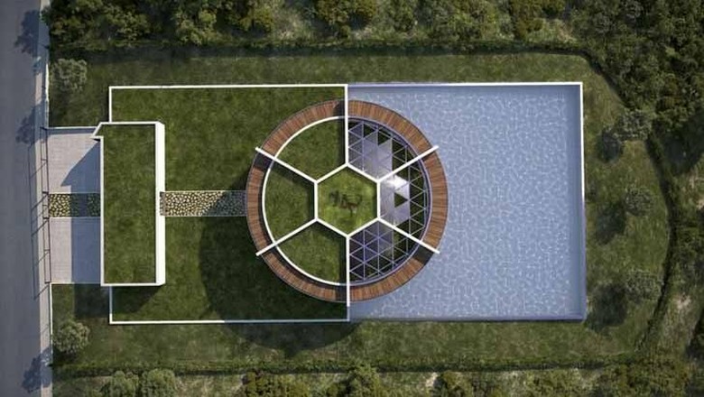 Intip Rumah Mewah Messi(ah) Sang Juru Selamat Argentina Tak hanya piawai saat bermain, kecintaan Messi terhadap sepak bola terlihat pada desain rumahnya. Begini penampakannya.