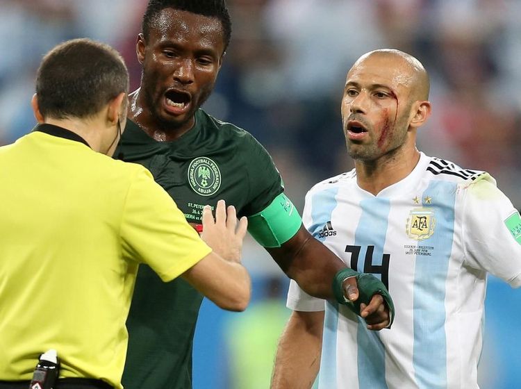 Sampai Berdarah-darah Mascherano Bantu Loloskan Argentina