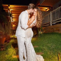 Kiper tim nasional Jerman di Piala Dunia 2018, Kevin Trapp, memiliki kekasih yang super seksi yaitu model Brazil Izabel Goulart. Izabel juga dikenal sebagai salah satu Victoria’s Secret Angels. Dia pernah menjadi salah satu angels pada periode 2005 hingga 2016. Foto: Dok. Instagram