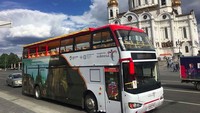 Ada bus yang bergambar Bali dan candi Borobudur (dok Kementerian Pariwisata)