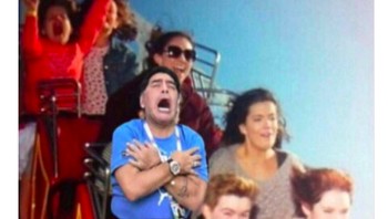 Cocok juga ekspresinya ketakutan di roller coaster. Foto: istimewa