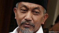 Dalam Pilgub Jabar ini Ahmad Syaikhu diusung oleh Partai Gerindra, PKS, dan PAN.