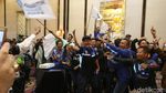 Suka Cita Pendukung Ridwan Kamil