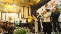 Hasil sementara hitung cepat atau quick count Litbang Kompas dalam Pilkada Jawa Barat, Rabu (27/6/2018), menunjukkan pasangan Ridwan Kamil dan Uu Ruzhanul Ulum unggul.