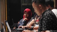 Proses perhitungan cepat usai pencoblosan di beberapa daerah di Indonesia mulai dilakukan.