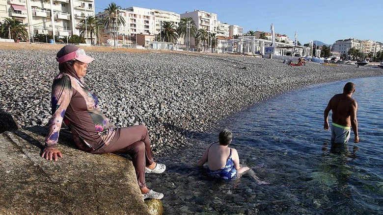 Menteri Jerman: Pemakaian Burkini di Sekolah Harus Diizinkan Menteri Jerman: Pemakaian Burkini di Sekolah Harus Diizinkan