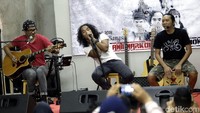 Dalam kesempatan itu, Slank juga membawakan beberapa lagu andalannya. Foto: Slank (Palevi/detikHOT)