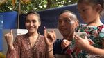 Via Vallen hingga Andrew White Ikut Nyoblos di Pilkada Serentak