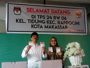 Nyoblos Bareng Keluarga, Ichsan Yasin Yakin Menang Pilgub Sulsel
