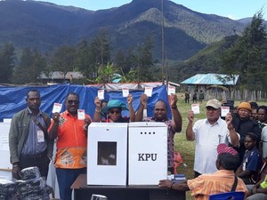 Willem Wandik Klaim Kalahkan Kotak Kosong di Pilbup Puncak Papua