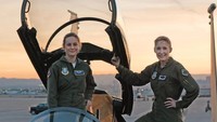 Captain Marvel diceritakan sebagai pilot yang mendapatkan kekuatan super dari bangsa alien Kree. (Foto: Instagram/brielarson)
