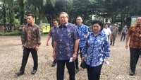 SBY dan Bu Ani tampak kompak mengenakan batik warna biru (Foto: Indra Komara/detikcom)