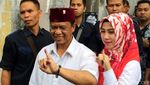 Anton Charliyan Nyoblos di Tasikmalaya