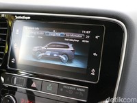 Yang Beda di Sistem Hybrid Mitsubishi Outlander PHEV