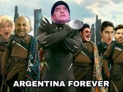 Tingkah Antik Maradona Jadi Bahan Meme Kocak