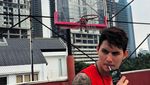 Pose Keren Pebasket Daniel Wenas, Kekasih Mikha Tambayong Saat Mencicipi Makanan