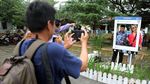 Warga Pekayon Bekasi Asyik Selfie di Booth Instagram