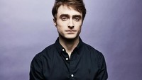 Aktor yang dikenal sebagai perannya di Harry Potter juga pernah mengalami masa-masa kelam karena terlalu sering minum. Namun, karena merasa ada yang kurang dari aktingnya, Daniel Radcliffe pun memutuskan berhenti minum sebelum masalah besar menimpanya. Foto: Getty Images
