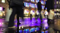 Kota Zurich, Swiss menempati posisi ketiga dengan banyak merk terkenal dari sana. Kota ini memiliki destinasi berupa air mancur terbanyak di dunia, yakni 1.224 buah (CNN Travel)