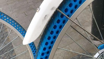 Ban sepeda yang tidak perlu lagi dipompa. Foto: boredpanda