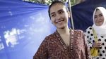 Lihat Gaya Ayu Ting Ting saat Nyoblos