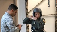 Mendalami peran, Brie dilatih oleh Angkatan Udara Amerika Serikat. (Foto: Instagram/brielarson)