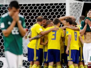 Video: Gol Bunuh Diri, Swedia Unggul 3-0