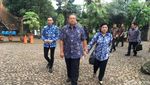 Disopiri Ibas Naik Mobil Golf, Ini Momen SBY Nyoblos di TPS