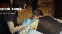 Selain itu ada pula seniman tato Stephanie Tamez yang dibayar per UP$200 Tau setara Rp 2.800.000/ jam  dan US$400 atau Rp 5.600.000/ desain. Successstory.com/Istimewa.
