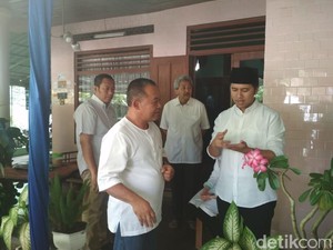 Persiapan Nyoblos, Emil Berkumpul di Kediaman Keluarga Besar