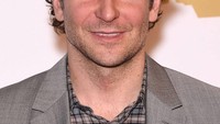 Bradley Cooper berhenti minum alkohol setelah sempat kecanduan minuman keras itu. Di usia ke-29 tahun, Bradley sadar bahwa dia perlu menyelamatkan hidup dan kariernya dengan menjauhi alkohol. Ia tahu bahwa jika ia terus minum, ia akan menghancurkan seluruh hidupnya. Foto: Instagram/bradleycooper