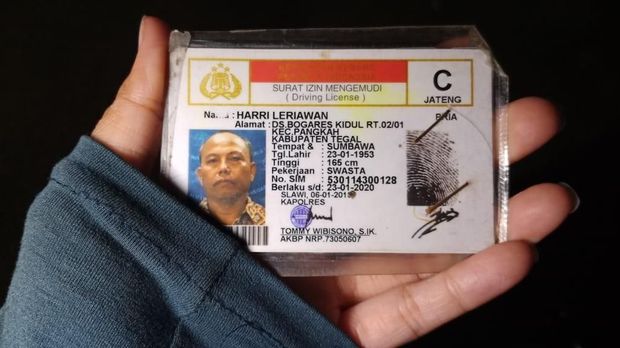 Identitas korban kecelakaan