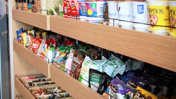 Instagram menyediakan banyak cemilan untuk karyawannya. Foto: Instagram