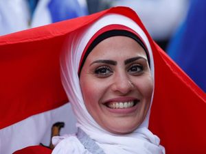 Foto: Parade Gaya Hijabers Cantik Nonton Piala Dunia 2018