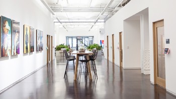 Meski satu lantai, kantor ini dapat menampung 290 pekerja Instagram. Foto: Instagram