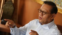 Calon Gubernur Jawa Barat, Sudrajat mengaku tak gentar meski kalah perolehan hitung cepat dari pasangan Ridwan Kamil-Uu Ruzhanul Ulum.