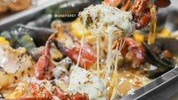 Selain mie hingga ayam goreng, ternyata olahan seafood juga ada yang dipadu dengan keju mozarella. Seperti sajian kepiting yang diunggah akun @gneferet ini. Jadi mau! Foto: Istimewa