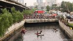 Proses Perburuan Buaya di Kali Grogol Jadi Tontonan Warga