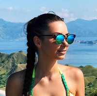 Suka traveling, Helga Lovekaty ternyata pernah mengunjungi Indonesia juga baru-baru ini. Ia menyambangi Bali, Lombok, lalu Pulau Komodo. (Foto: Instagram/@helga_model)