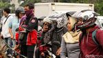 Proses Perburuan Buaya di Kali Grogol Jadi Tontonan Warga